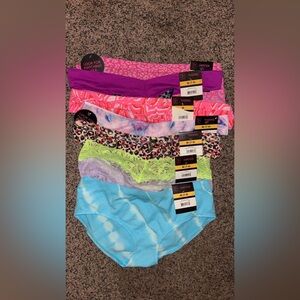 Women's Underwear Lot NWT M